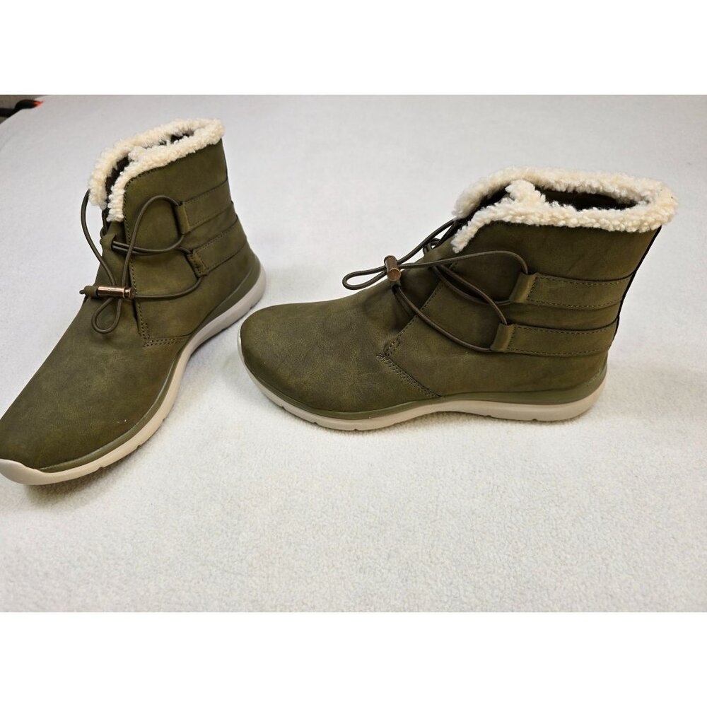 Ryka Womens 7.5W Olive Faux Leather Ankle Boots Faux Fur Lining Memory Foam Sole